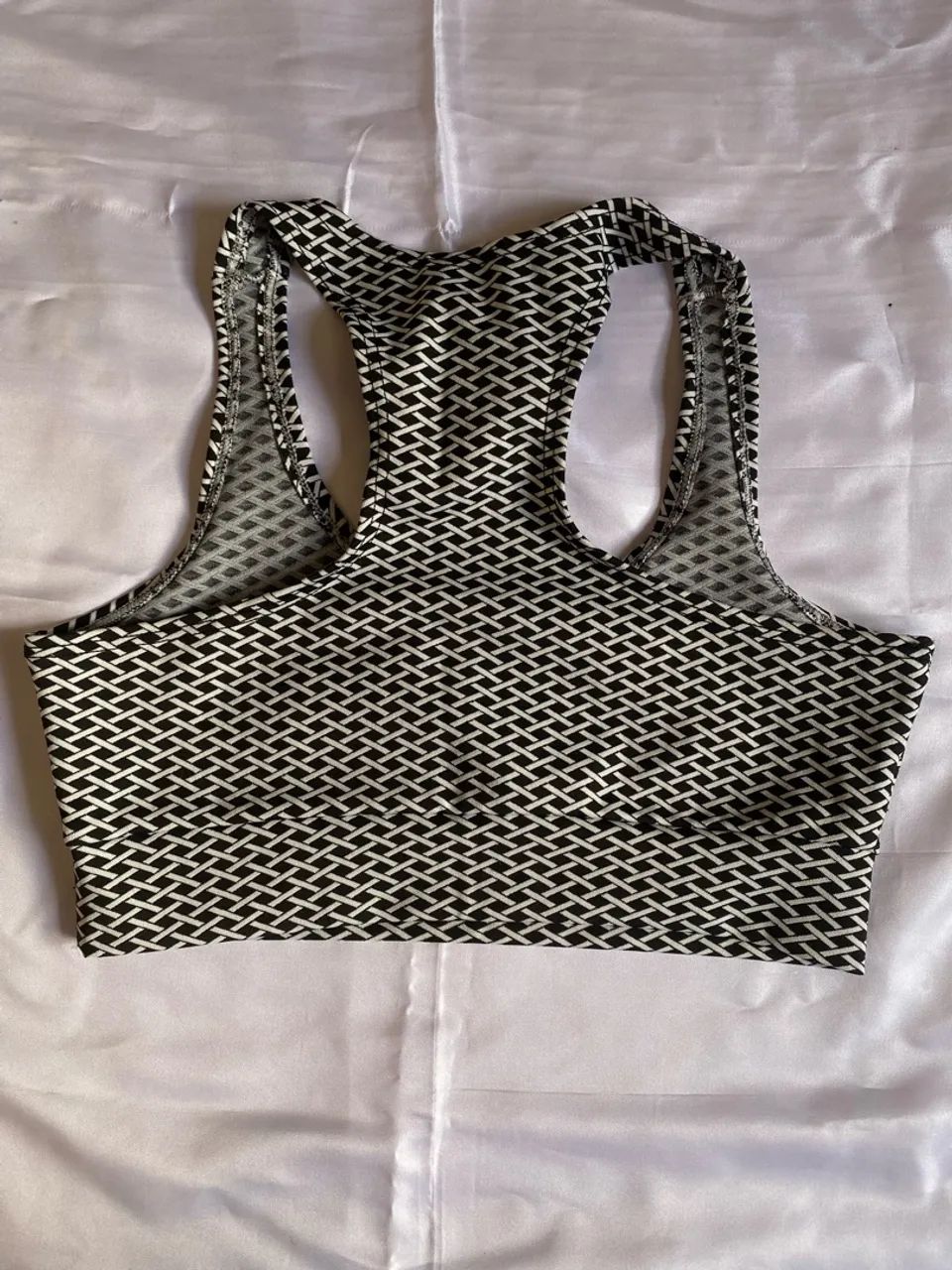 Top estampado preto e branco - Foto 2