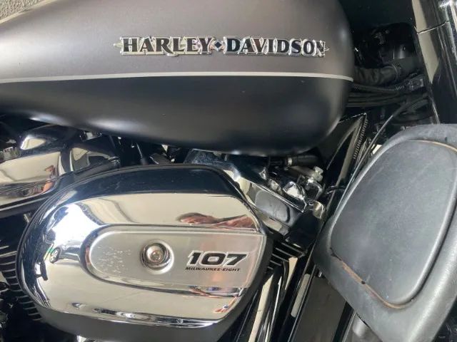 Harley Davidson Electra Glide Ultra Limited 2017  - Foto 3