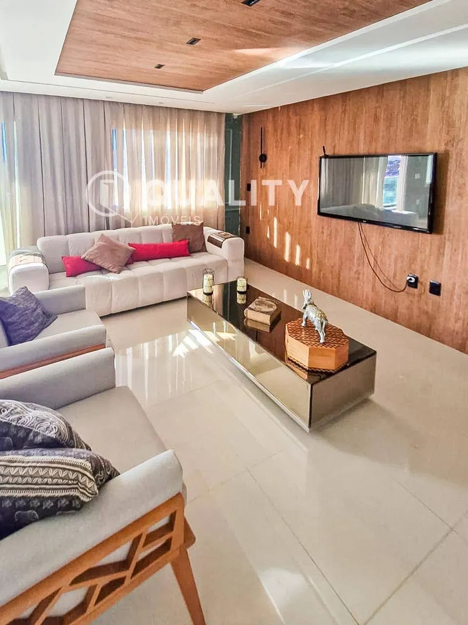 Cobertura Dúplex com 172 m², Porteira Fechada