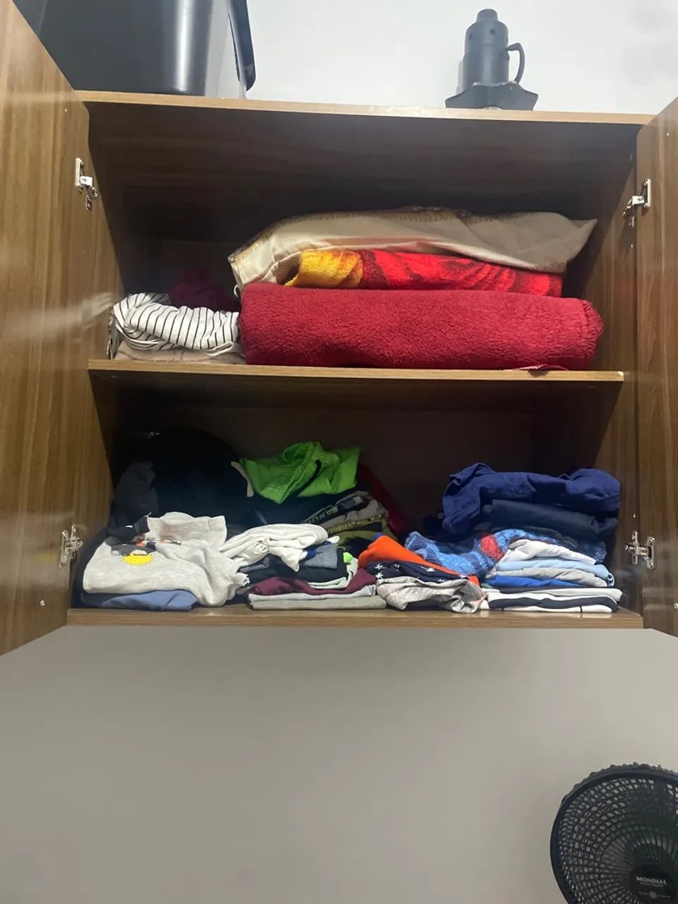 Armário multiuso branco e marrom com 4 portas  - Foto 3
