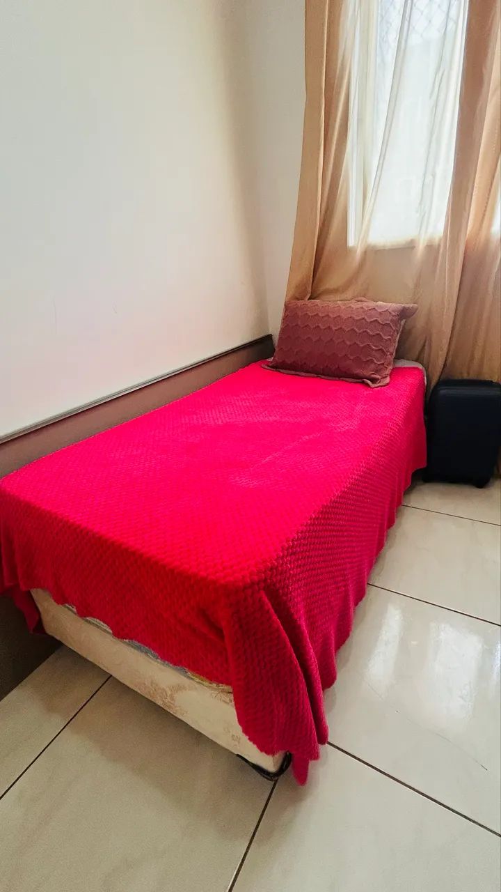 Cama box de solteiro + colchão 