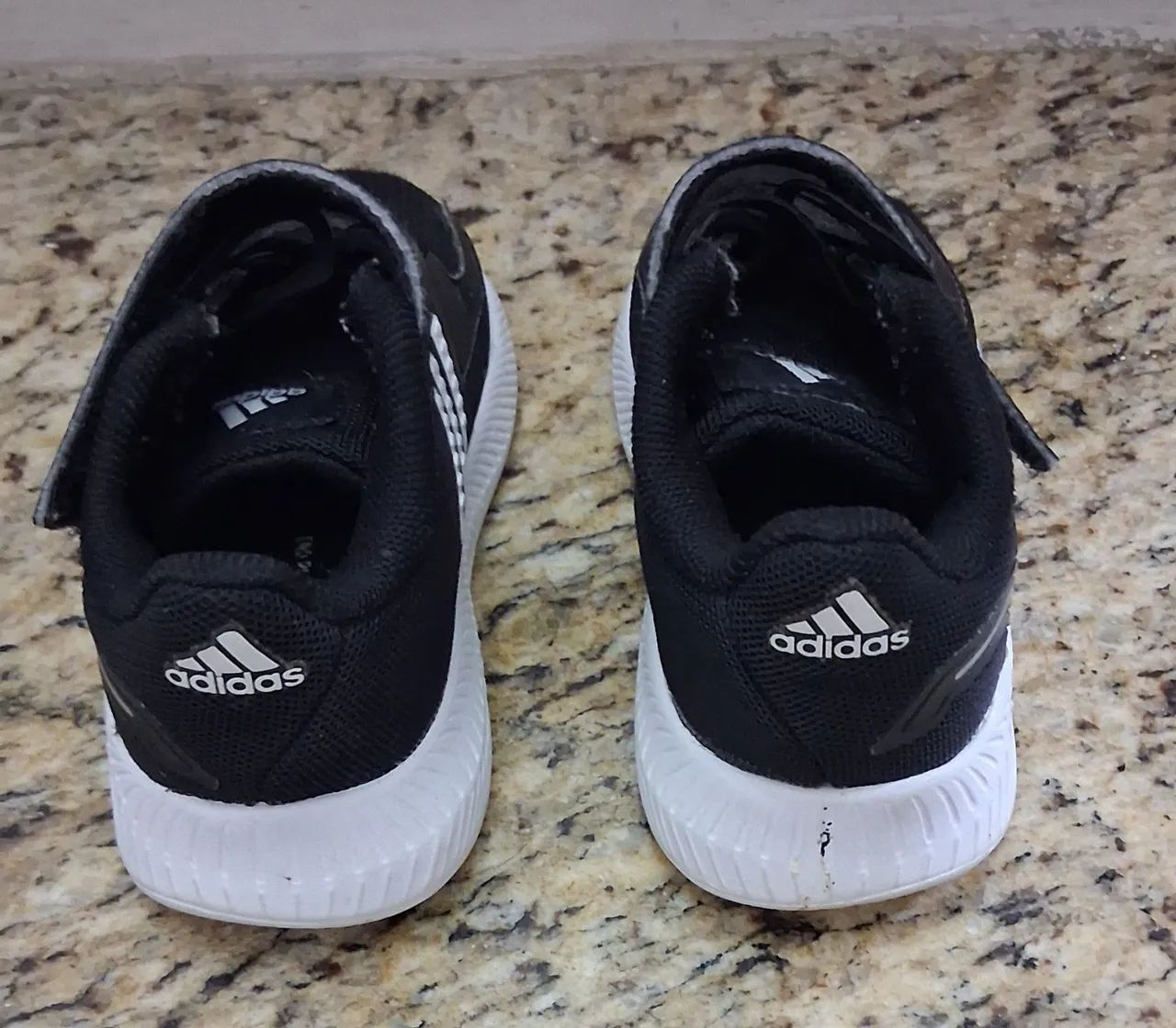 VENDO TÊNIS ADIDAS ORIGINAL - Foto 3