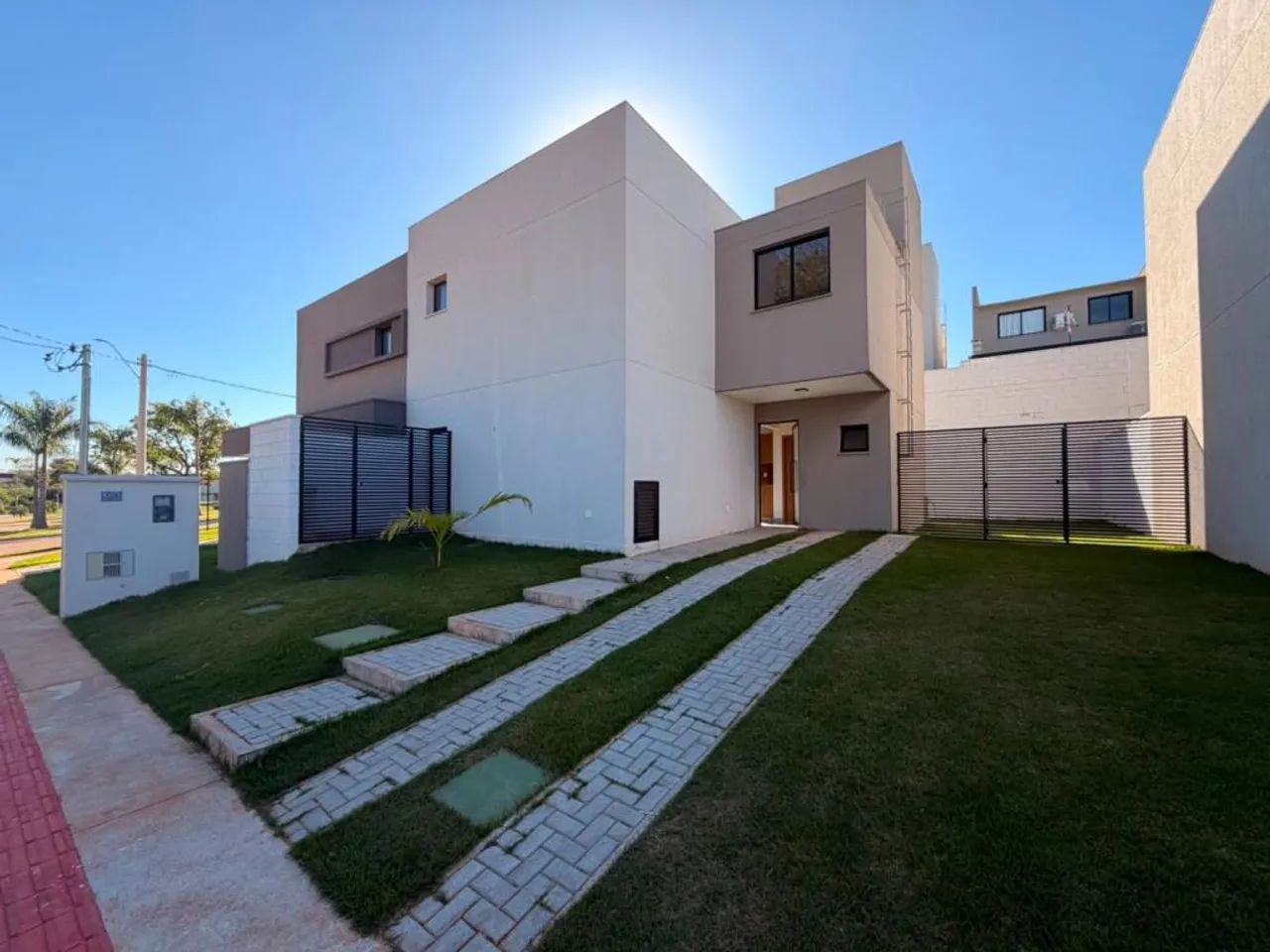Cond. Jardins Cannes - Rua Cannes Qd. 02 Lt. 33 - Jardins Cannes 2