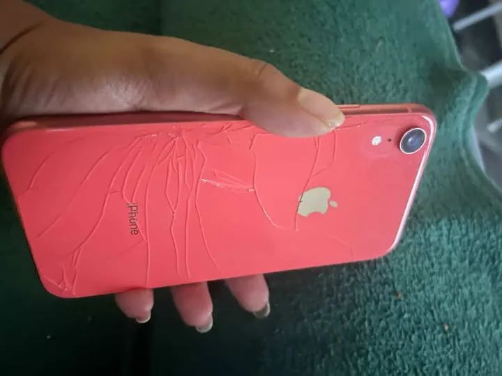 vendo iPhone XR 128g  - Foto 4