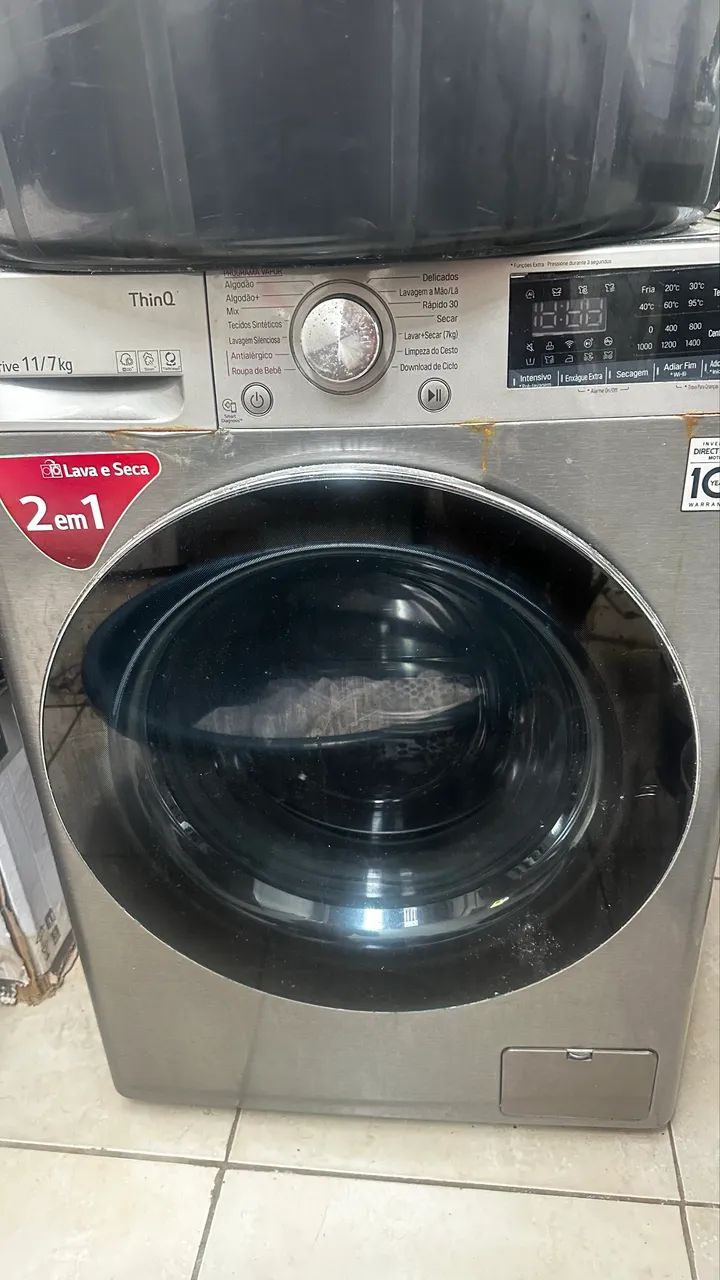 vendo 01 máquina de lavar e secar com defeito  - Foto 2