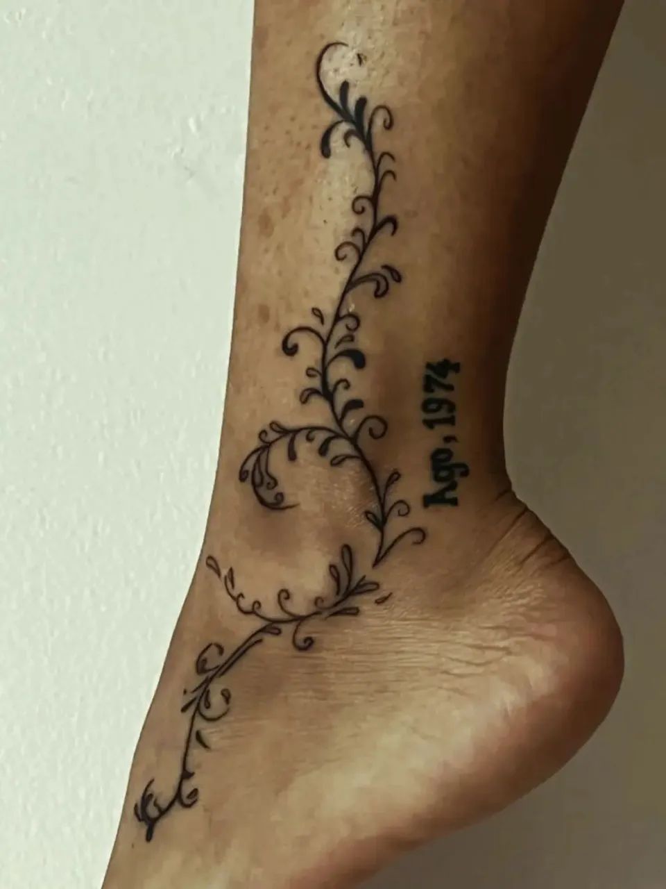 Faço tatuagem!!