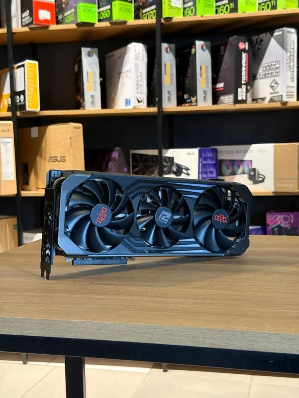Placa de Vídeo PowerColor Red Devil Radeon RX 6900 XT 16GB