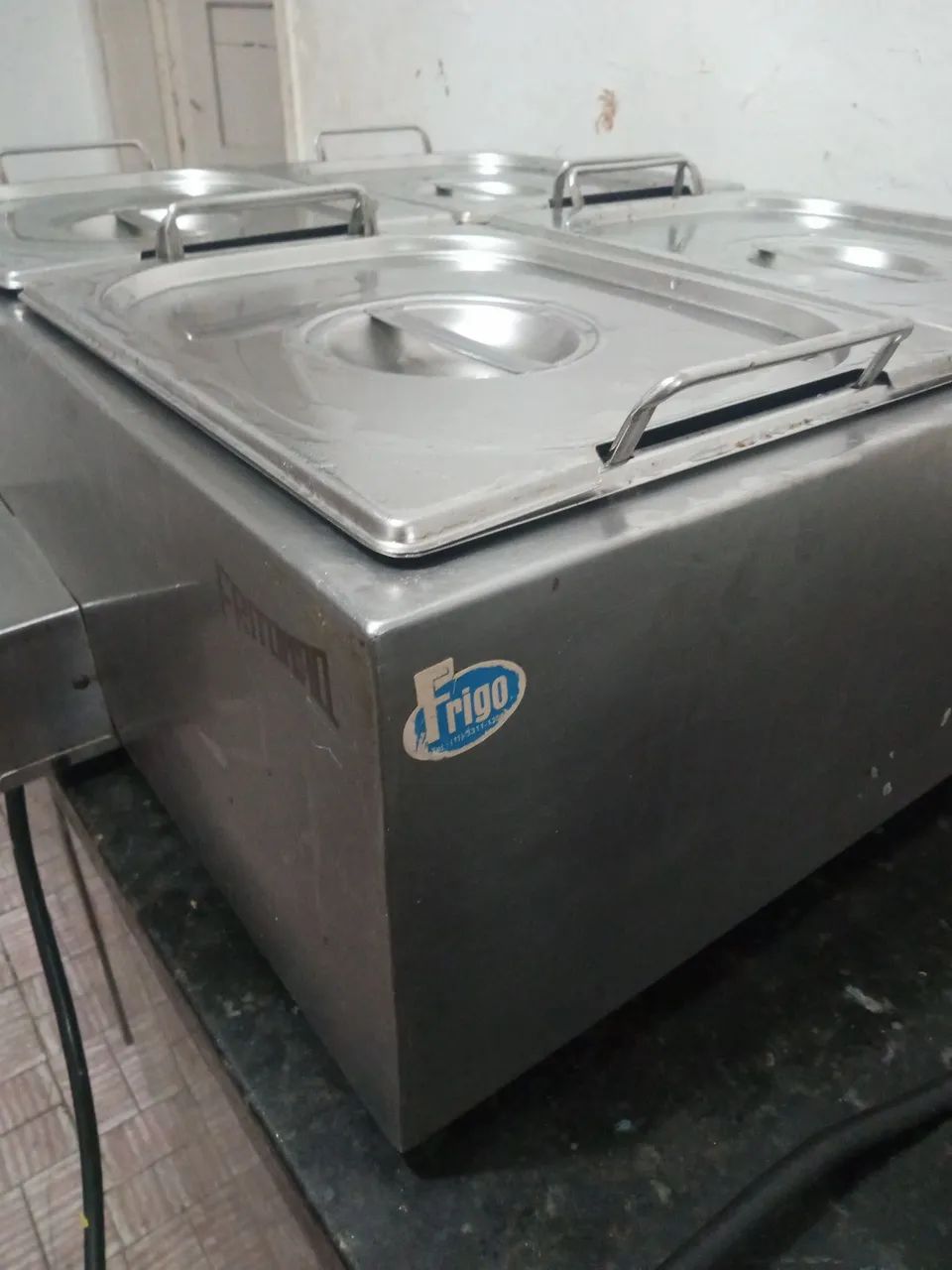 RECHAUD INDUSTRIAL 4 CUBAS MARCA FRIGO