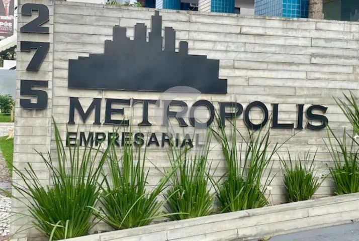 Sala Comercial 41m² e 2 Garagens 
