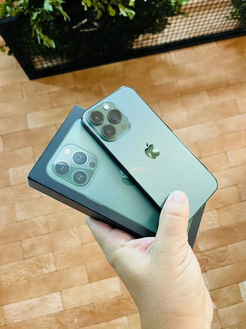 iPhone 13 Pro com menor preço - dou garantia de 1 ano 