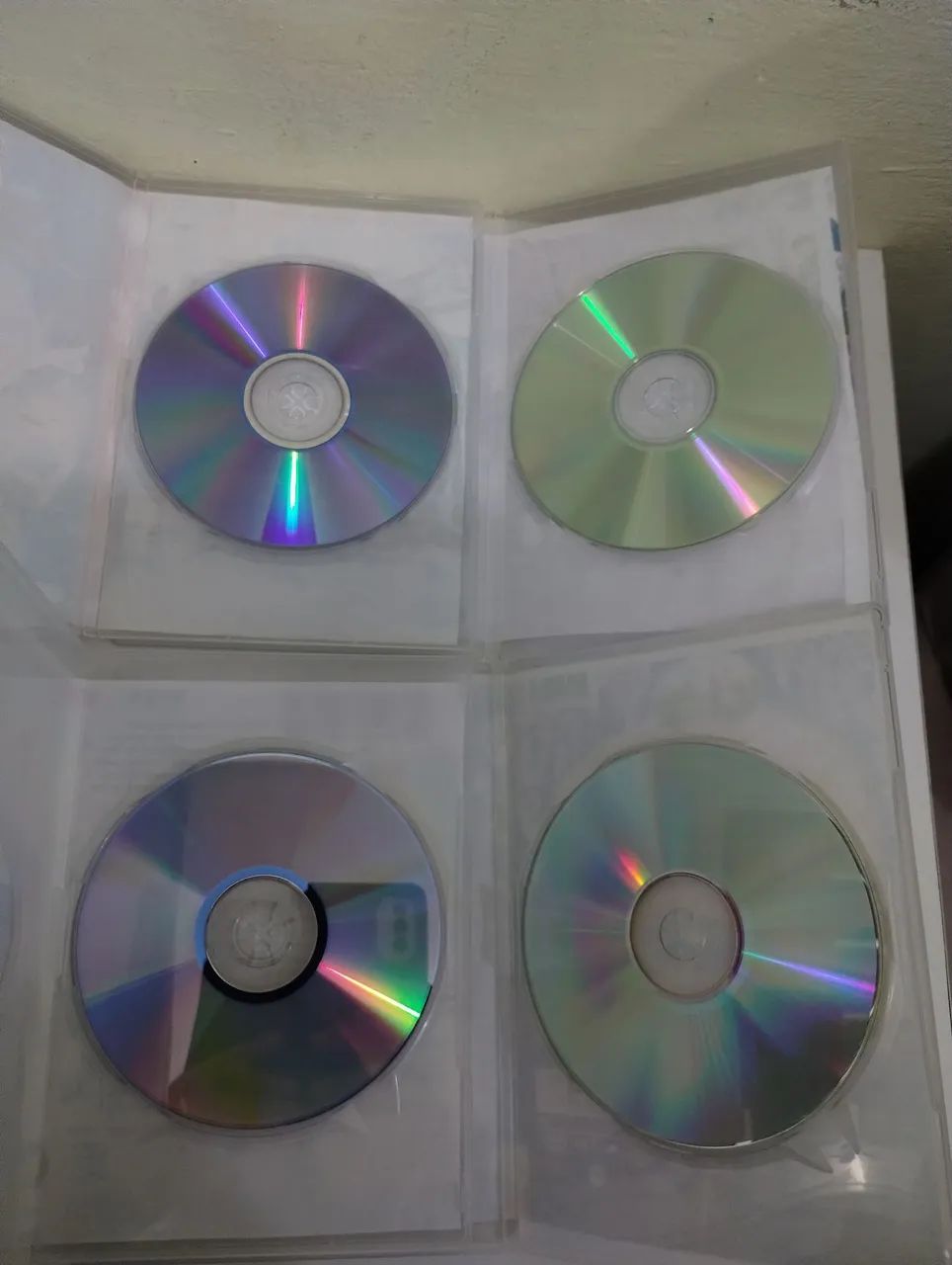 Lote com 4 DVDS da Barbie em ótimo estado, mas não são originais. - Foto 6