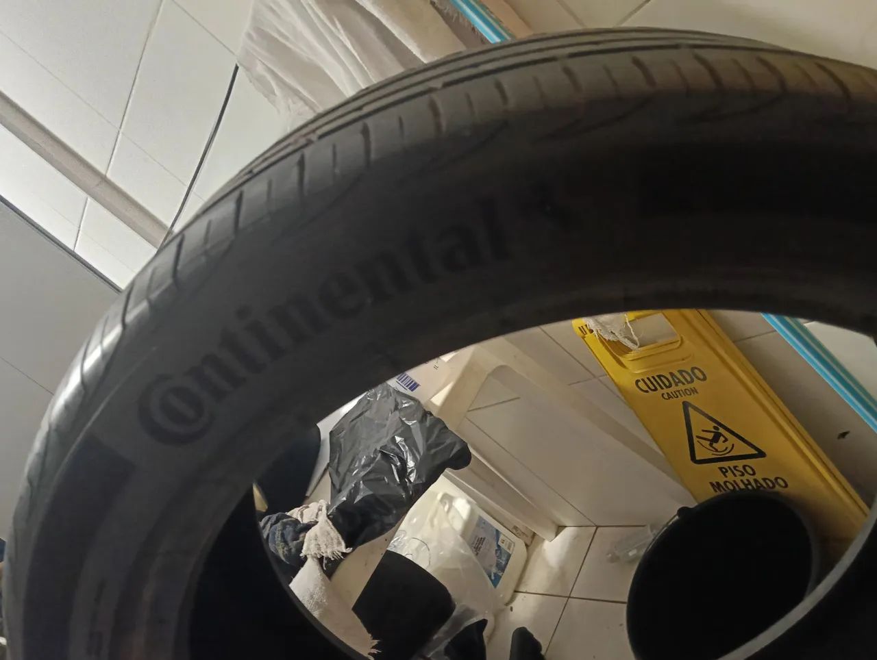 Pneu continental 215/45 R18 HXL  - Foto 3