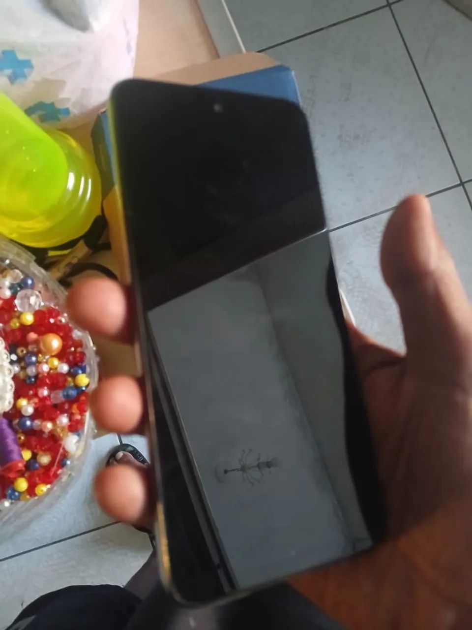 Moto G 53 128 GB / 8 de ram.         
