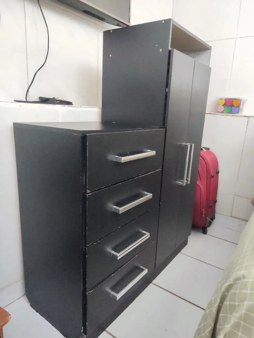 Cômoda/guarda-roupa