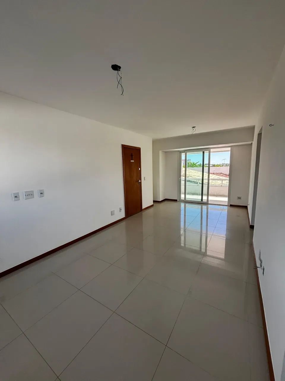 APARTAMENTO NASCENTE 105m² 3 QUARTOS 1 SUÍTE 2 VARANDAS 2 GARAGENS VENDE PIATÃ