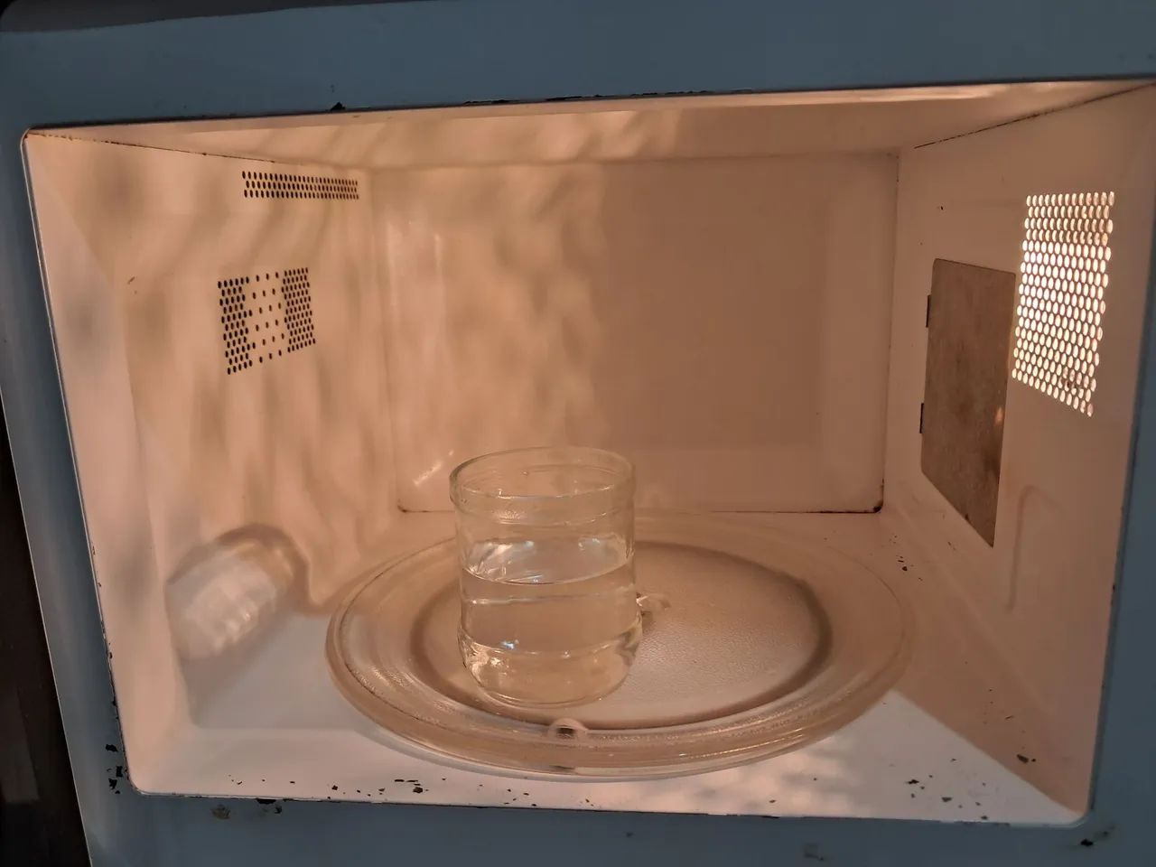 Microondas Electrolux 18 litros  - Foto 4
