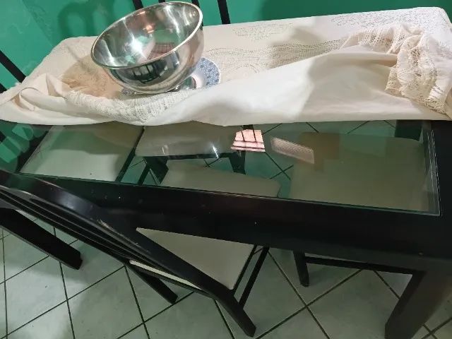Mesa de Madeira e vidro - Foto 2