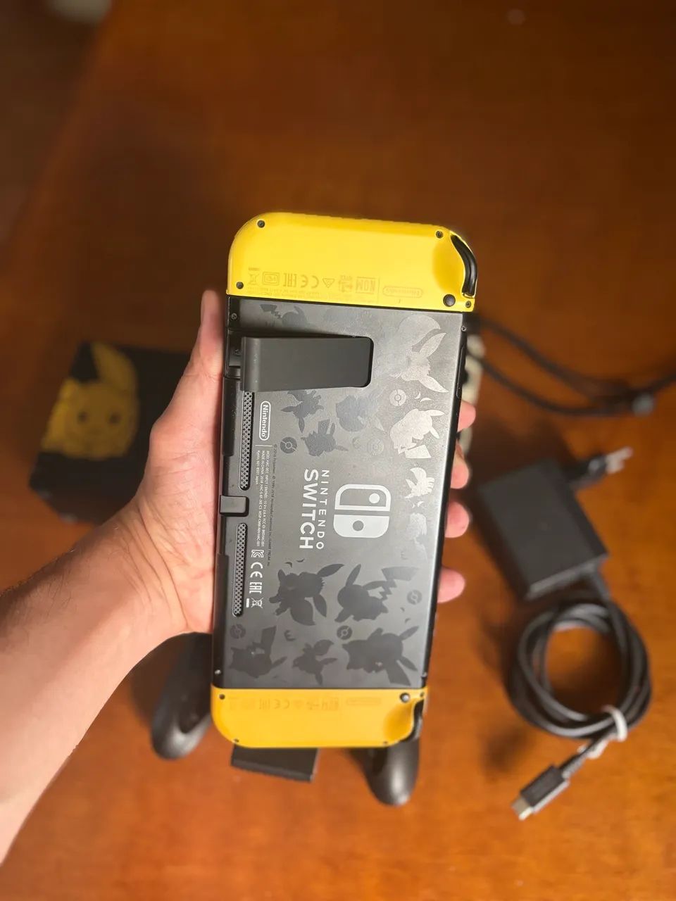 Console Nintendo Switch (Edição Let's Go Pikachu! - Foto 3
