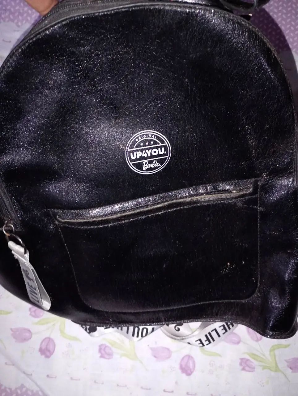 Vendo uma mochila da Barbie impermeável nova.Entrego  - Foto 5