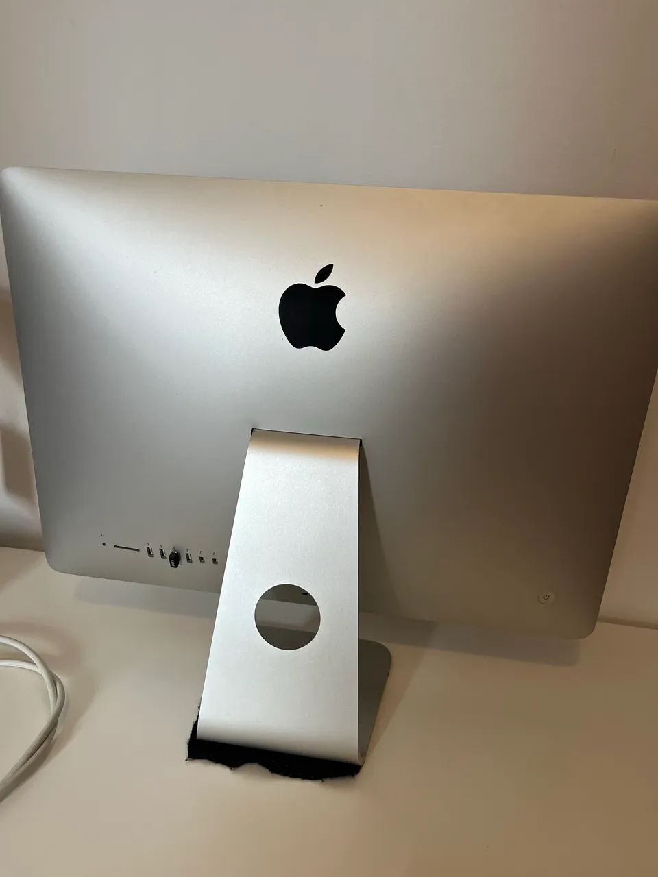 iMac 21,5? Late 2013 | i5 Quad-Core 2.7GHz | 8GB RAM | + Teclado