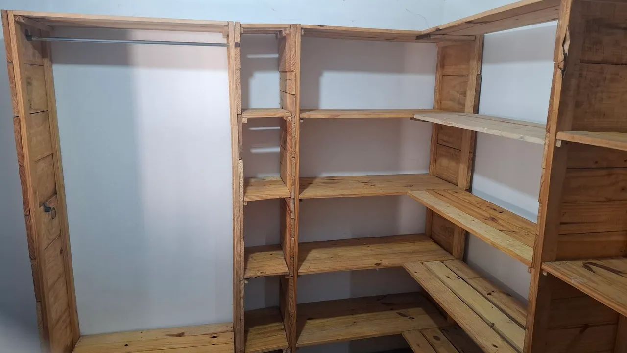 Guarda roupas Pallet  - Foto 2