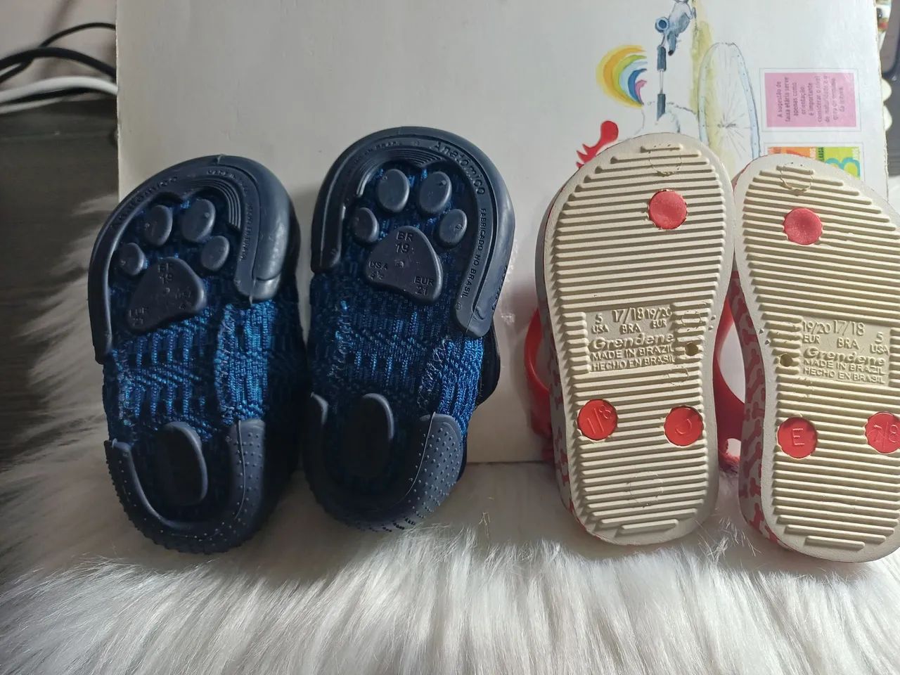 1 sapato de Bebê Klin (semi-novo)+ 1 chinelo Ipanema (Novo)de Dinossauro vermelho - Foto 4