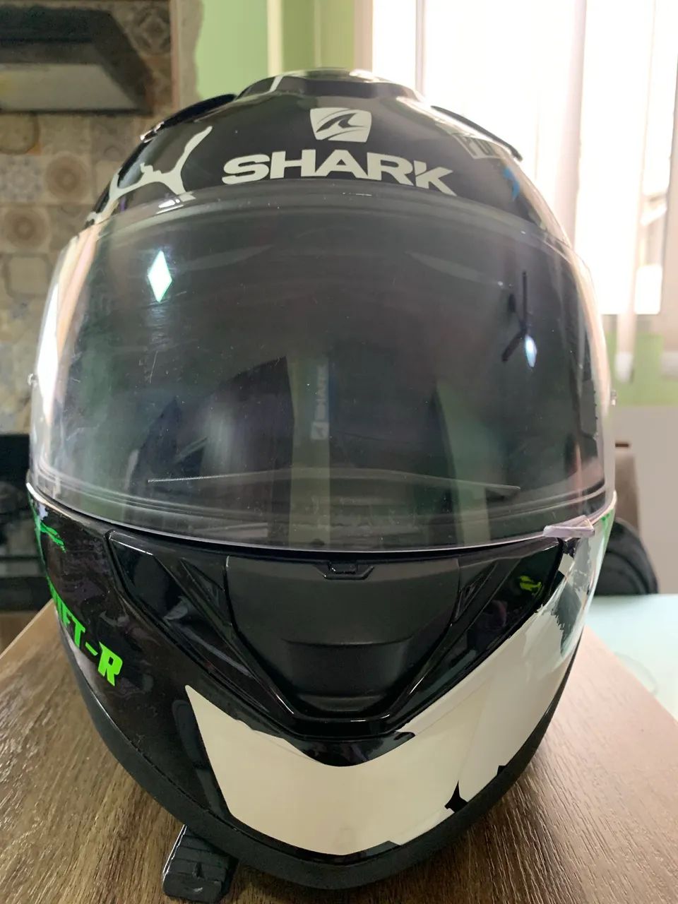 Capacete ESPORTIVO para motocicleta TAM 56 SHARK DRIFT R