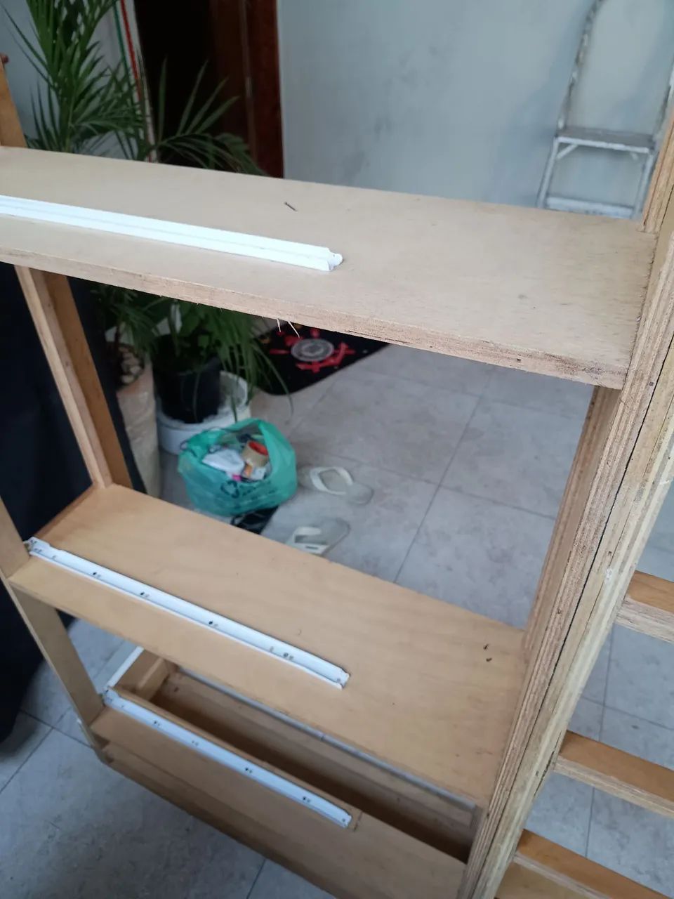 Cama de Solteirão 1,30x1,90m com 3 Gavetas e Baú - Foto 3