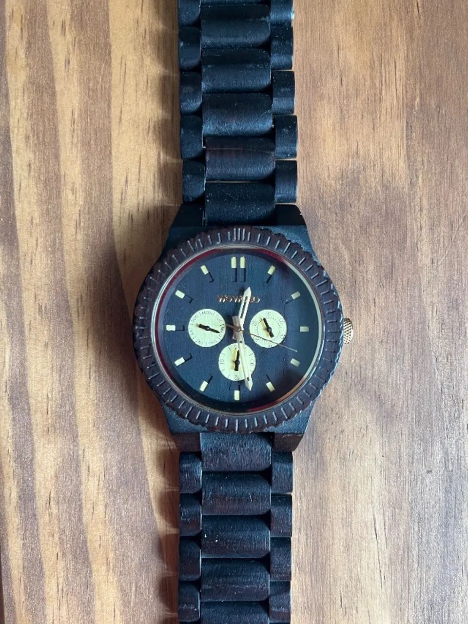 Relógio de madeira WeWOOD preto