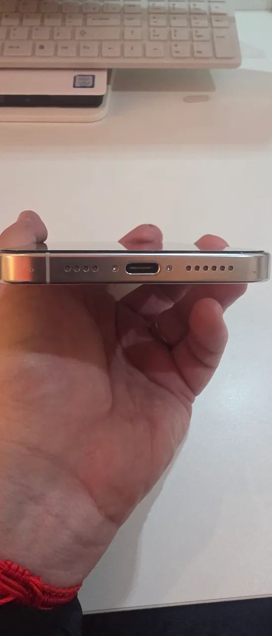 Iphone 16 ProMAX 256Gb - Foto 5