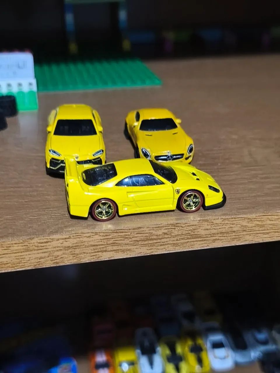 Lote Hotwheels amarelo 