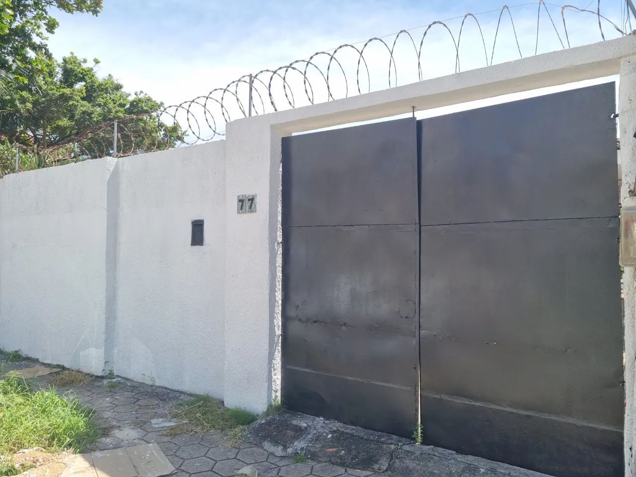 Casa residencial plana com 3 Quartos e Quintal | 414m² | Papicu