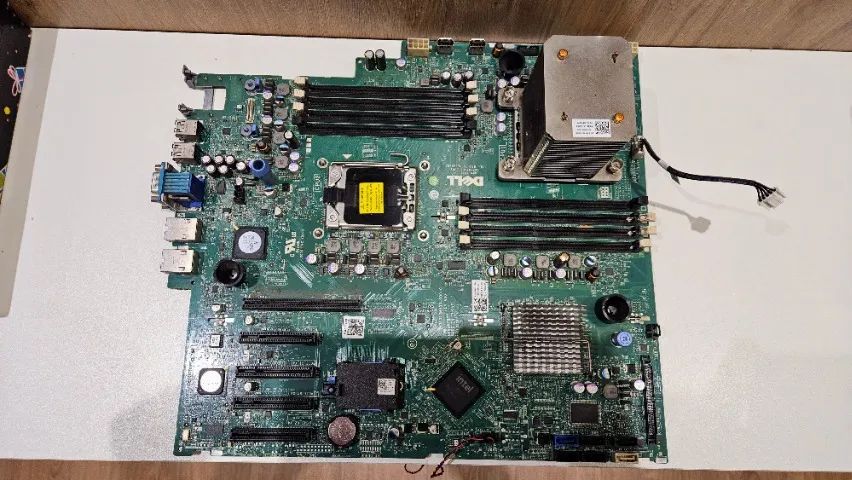 Placa Dell PowerEdge T410 M638F Xeon E5504 com Dissipador