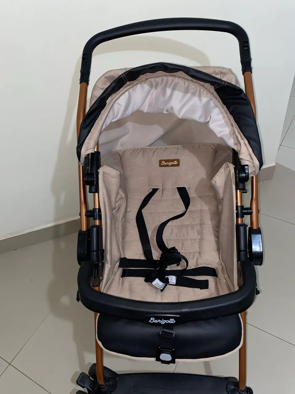 Carrinho de bebê + bebê conforto 