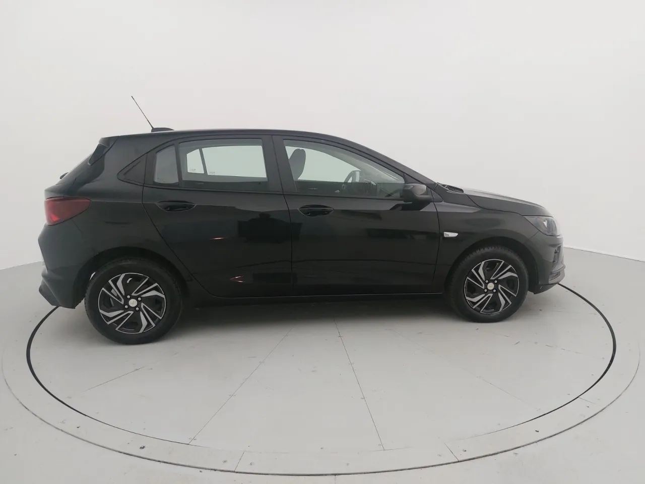 Chevrolet Onix Hatch 1.0 12V Flex Mec. 4P, foto 6 de 18