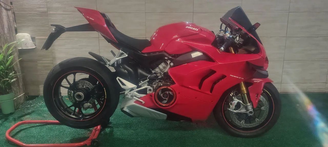 Ducati panigale v4 