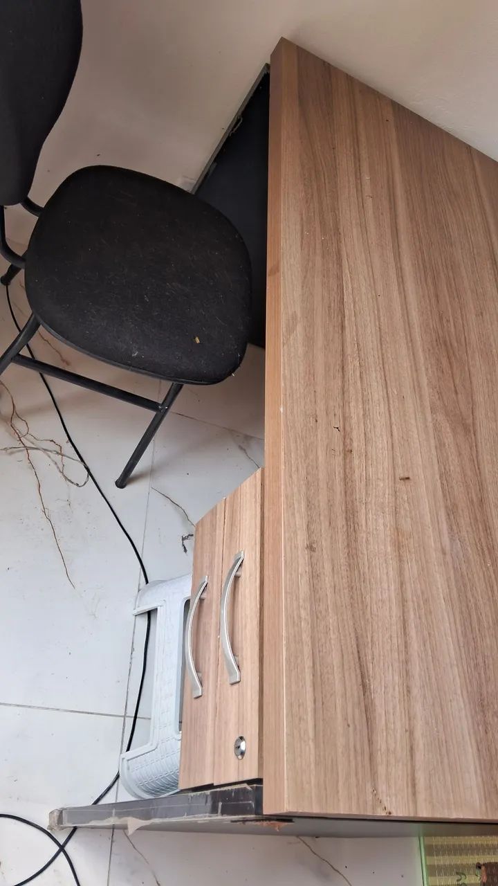 Mesa de escritório e cadeira  - Foto 3