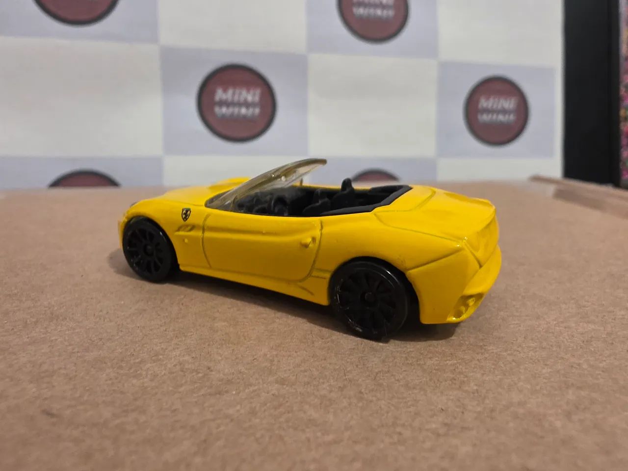 Hotwheels Ferrari Califórnia (Pack-5) Loose 2010 - Foto 2
