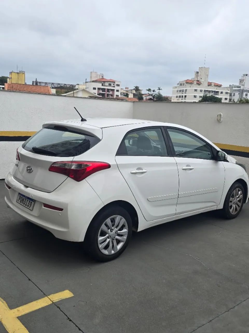 Hyundai HB20 Comf./c.plus/c.style 1.0 Flex 12V 2017 - Foto 4