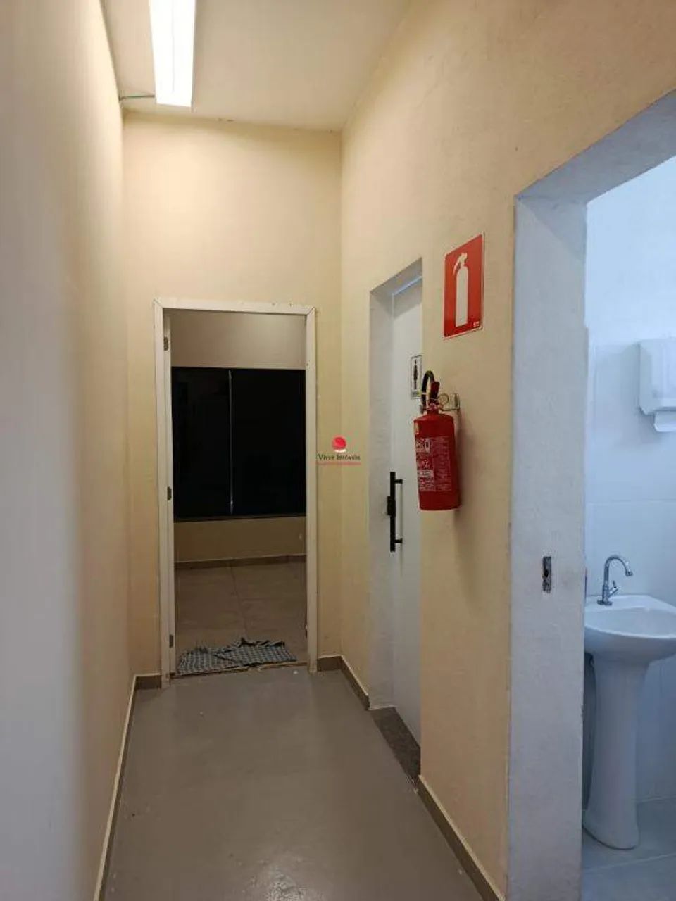 Prédio Comercial/Industrial à Venda em Vespasiano  541 m ² - Foto 4