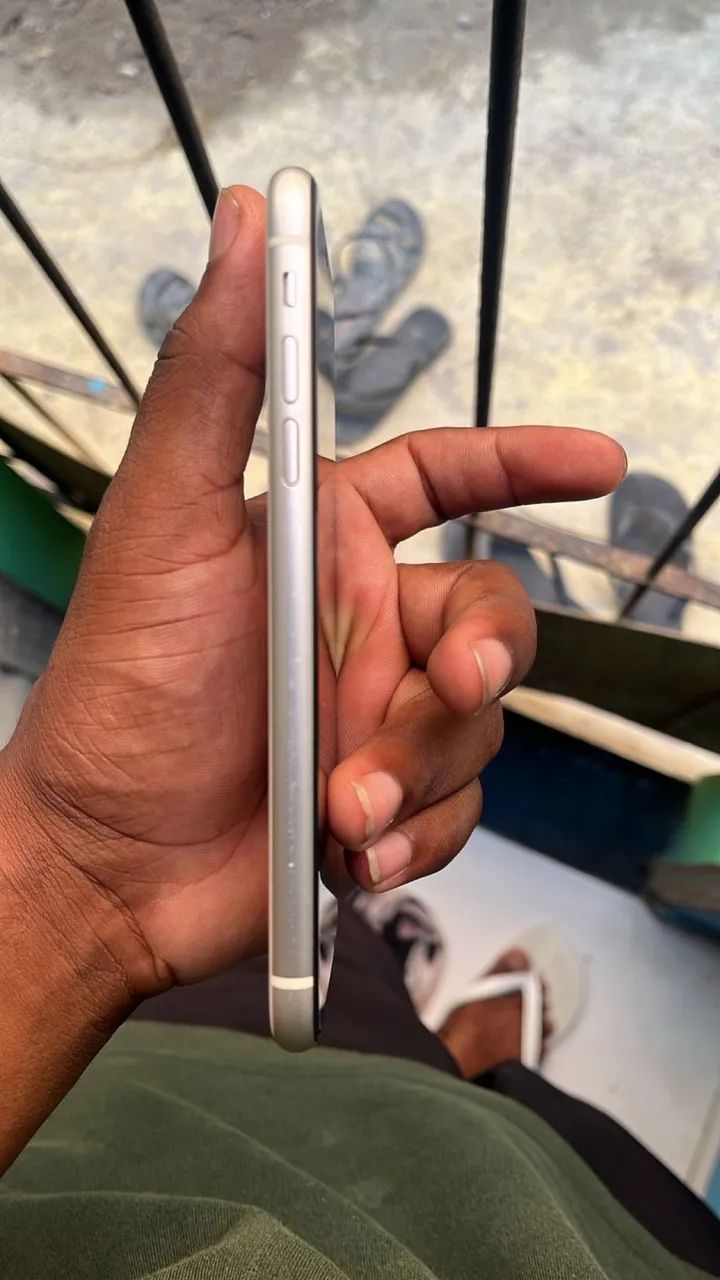VENDO OU TROCO IPHONE 11 - Foto 4