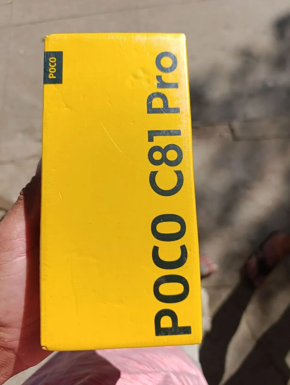 Vende-se celular na caixa