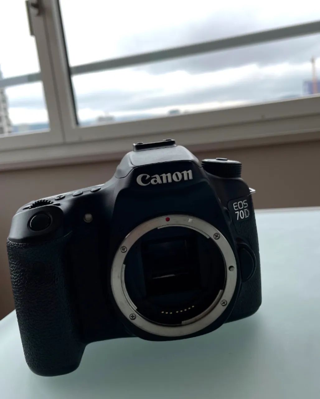 Câmera CANON  EOS 70D