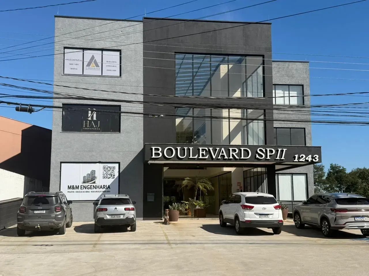 Sala comercial de 80 m² para locação na Granja Viana
