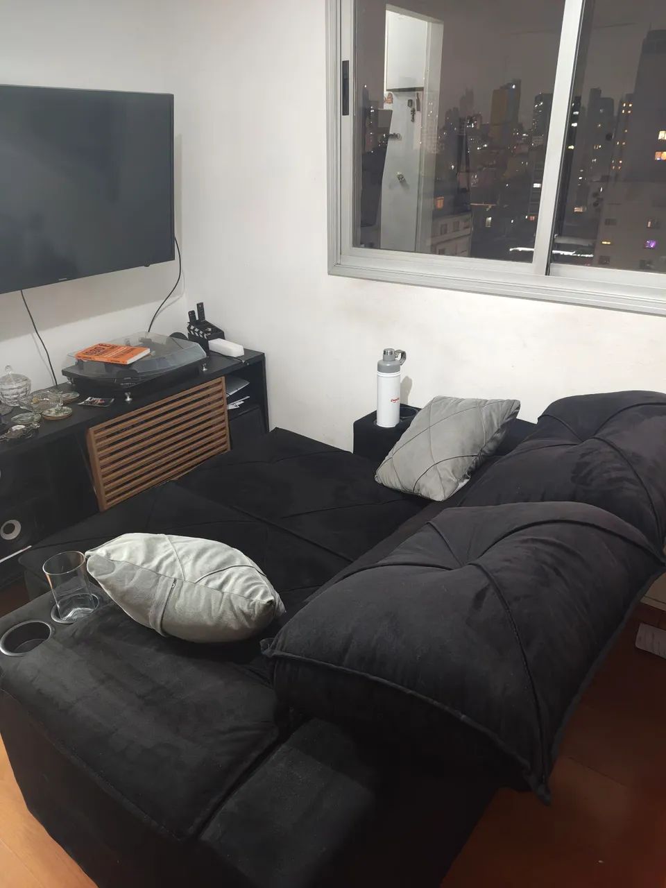 Sofá retrátil 2 lugares  (154 cm) - Excelente estado