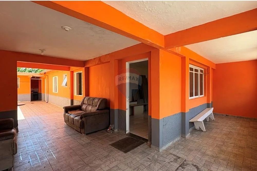 Casa dos Sonhos: 2 Quartos, 2 Vagas, Aceita Pets! - Foto 3