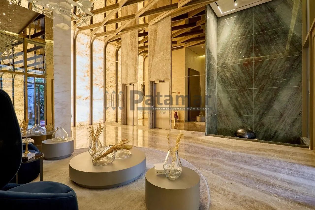 Apartamento na rua Oscar Freire