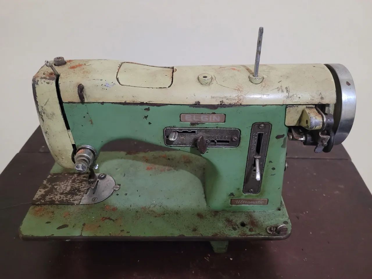Maquina antiga elgin( não está funcionando)