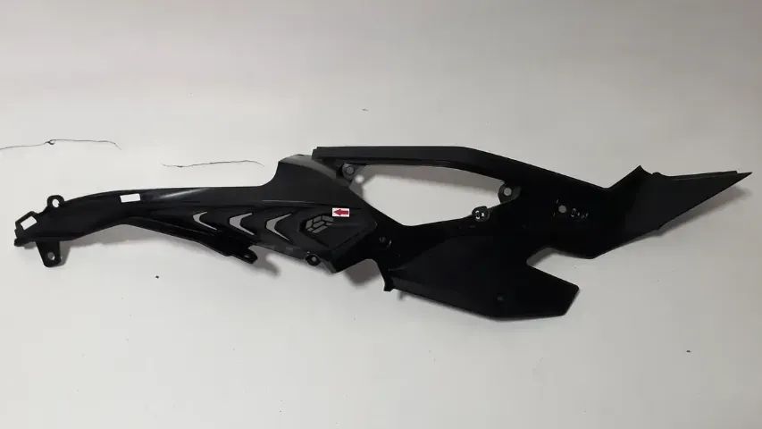 Carenagem Lateral Kawasaki Zx4r 24/26 L/e Orig 63769 Preto - Peças