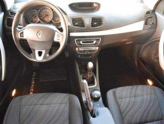 Renault Fluence com parcelas baixas de 990 completo c/ garantia - Foto 3
